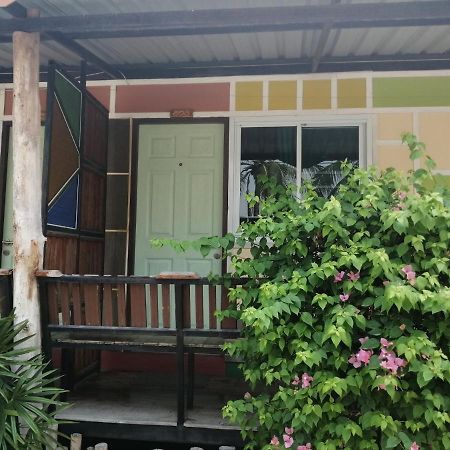 Nang Phraya Resort Phayuha Khirim Exterior foto