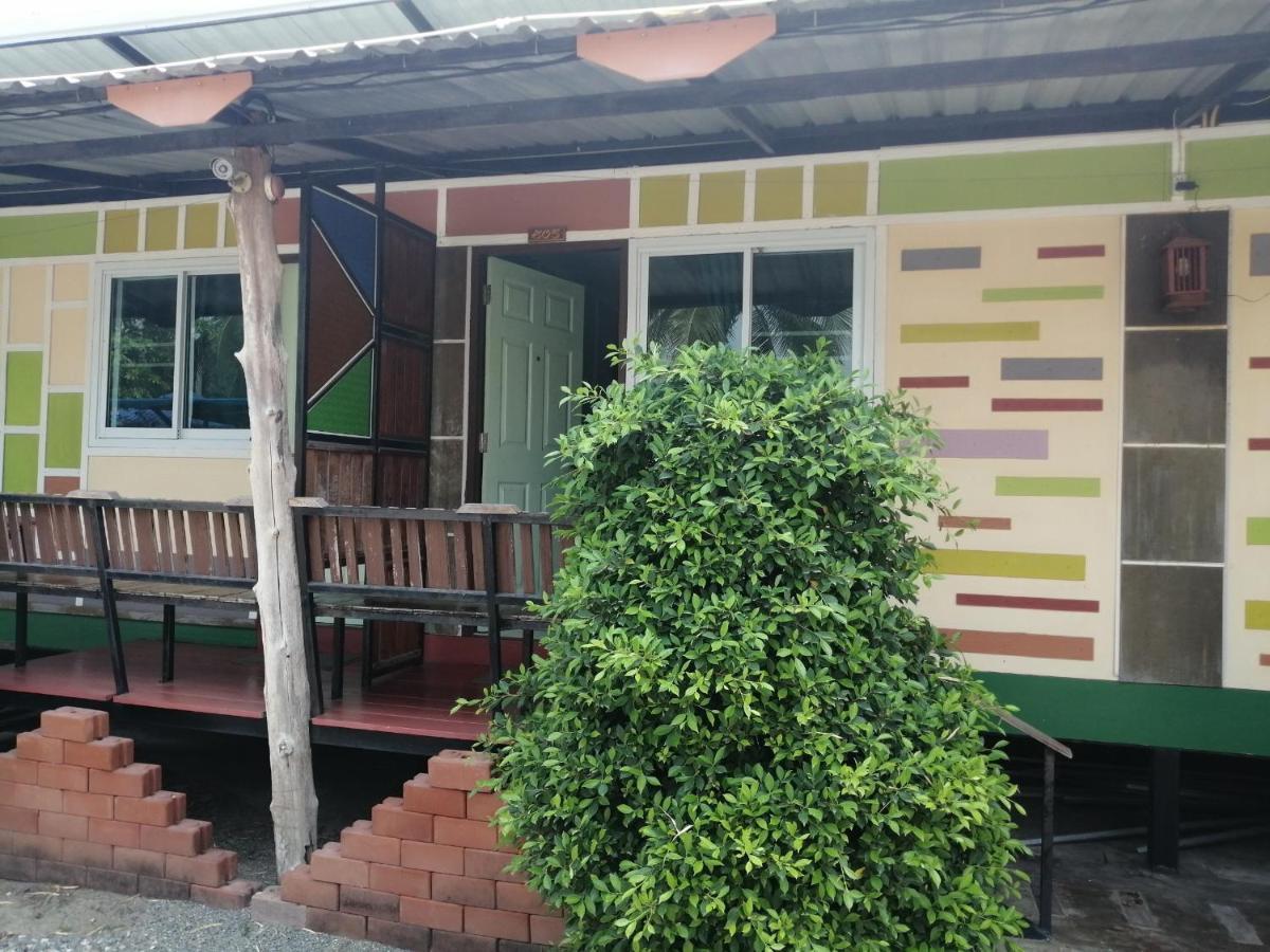 Nang Phraya Resort Phayuha Khirim Exterior foto